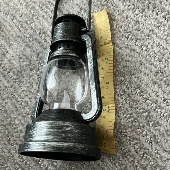 Mini Plastic Lantern Battery Operated - Picture 8 of 9